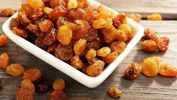 خرید کشمش طلایی درجه یک ملایر با قیمت استثنایی