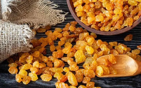 خرید کشمش طلایی درجه یک ملایر با قیمت استثنایی
