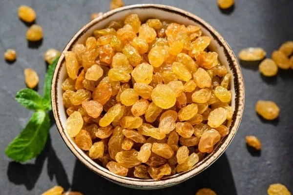 خرید کشمش طلایی درجه یک ملایر با قیمت استثنایی